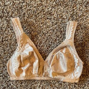 Playtex Cross Your Heart style 4163 unpadded full coverage Bra Size 34C EUC